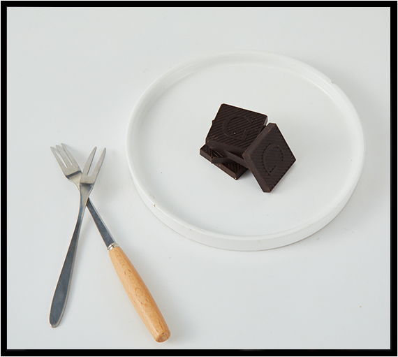 方形无糖黑巧克力
